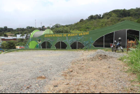        moneverde serpentarium facade 
  - Costa Rica