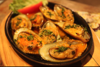 mussels in white wine sauce 
 - Costa Rica