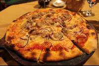 tramonti pizza 
 - Costa Rica