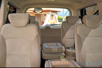 Hyundai H Van Heredia Seat Row View With Central Seats Down
 - Costa Rica