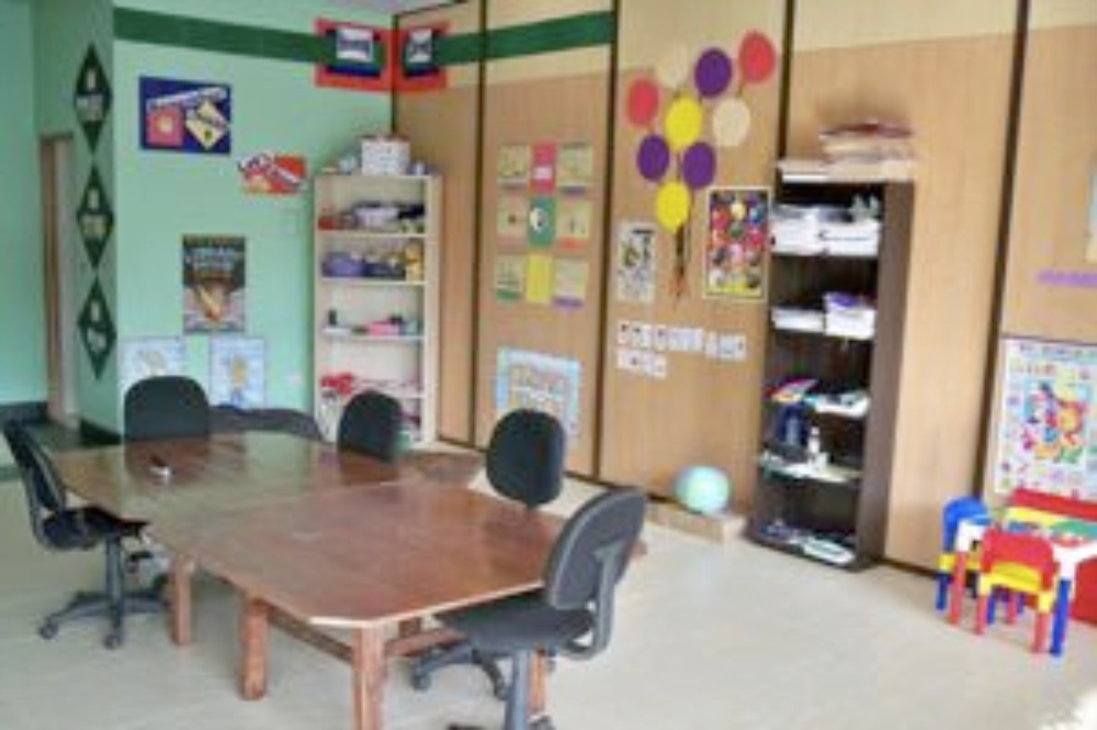        school classroom
  - Costa Rica